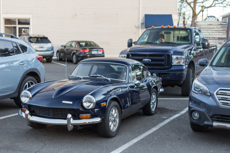 Illustration for article titled Driving a 1970 Triumph GT6+ Reminds You Cars Once Had Steep Learning Curves